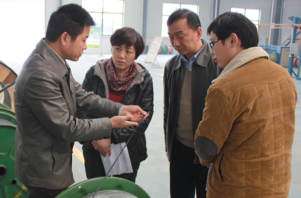 滁州市經(jīng)信委領導來安邦集團調研新項目建設情況(圖1)